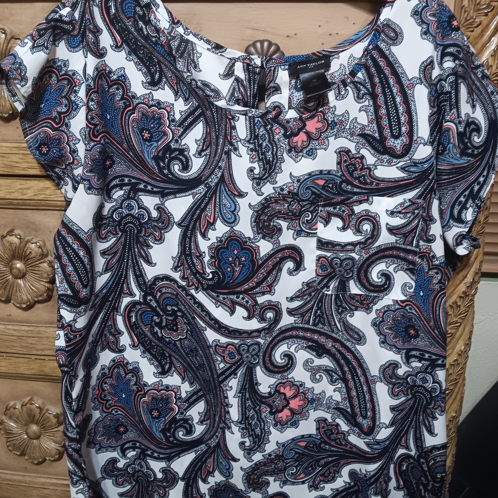 Ann Taylor ...Paisley Print Women's Top